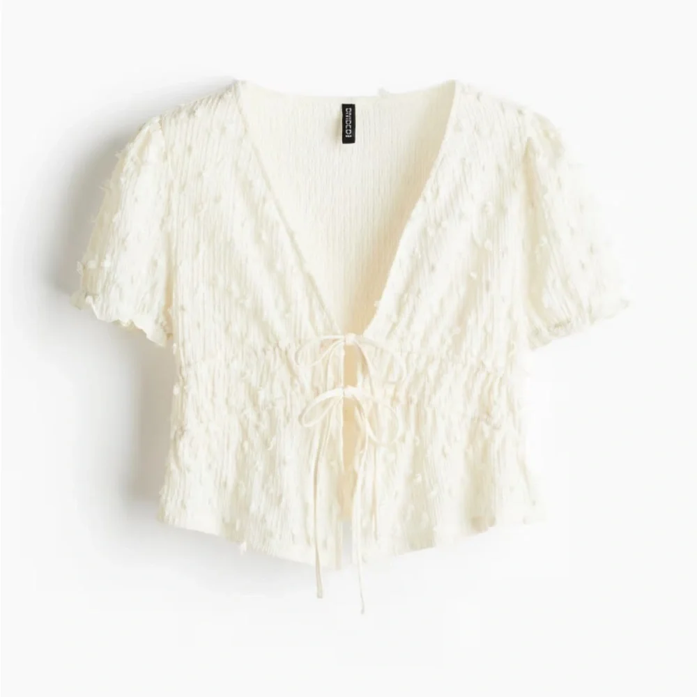 Cream Textured Tie-Front Top - Picture 4 of 7